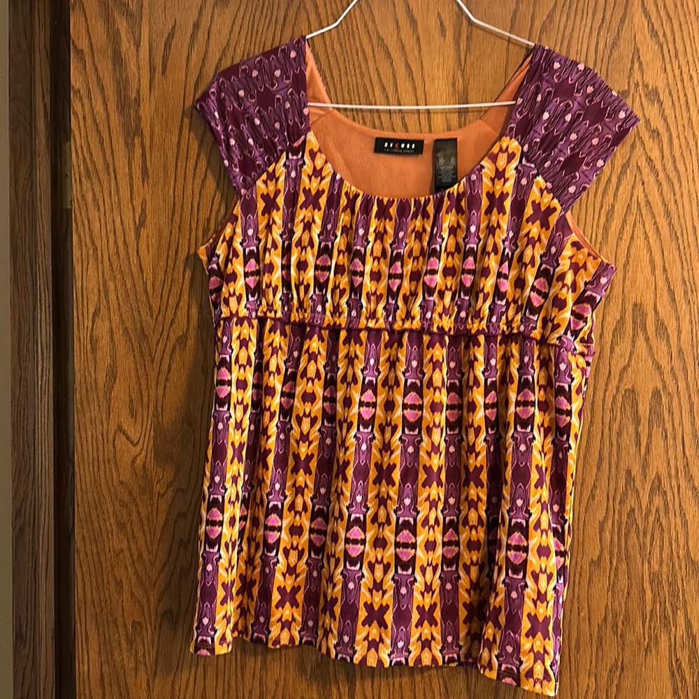 XL sleeveless blouse